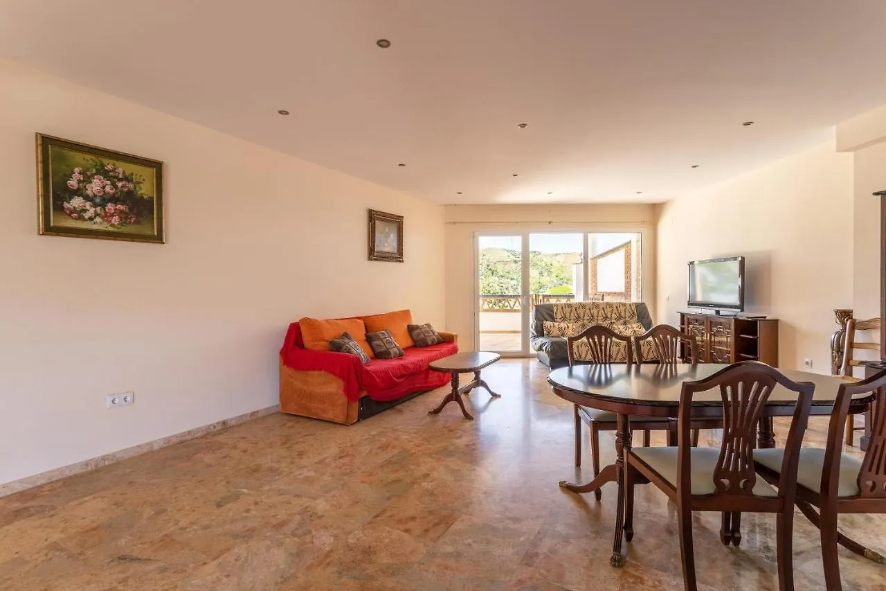 Atico Alcaucin Apartment 0*,
